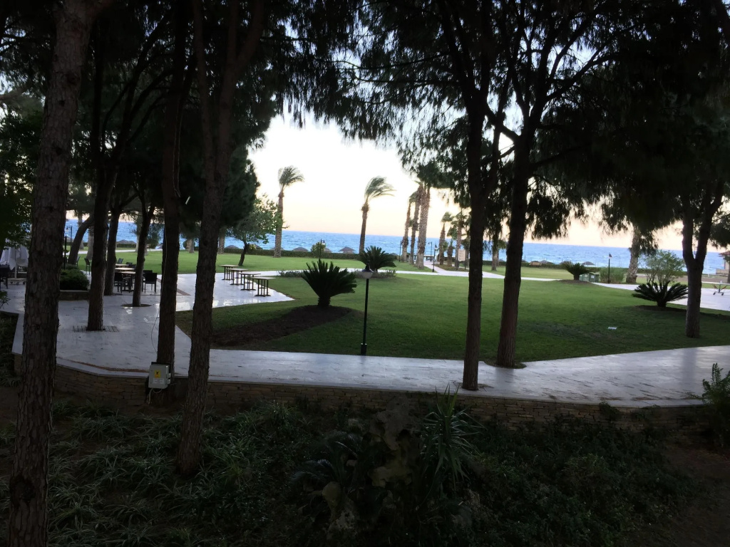 Beach & Waterfront