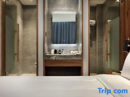 Standard Double room with view (full double bed)