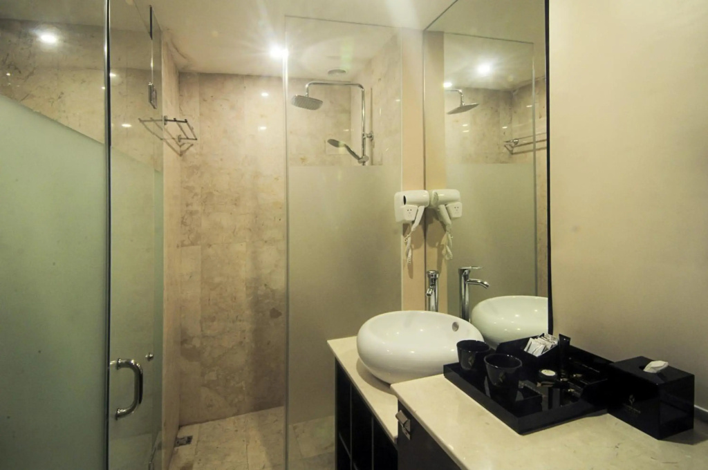 Grand Edge Hotel Semarang - Général