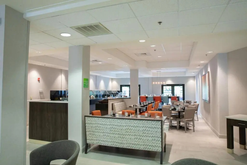 Holiday Inn Hotel & Suites Raleigh / Cary by IHG - Général