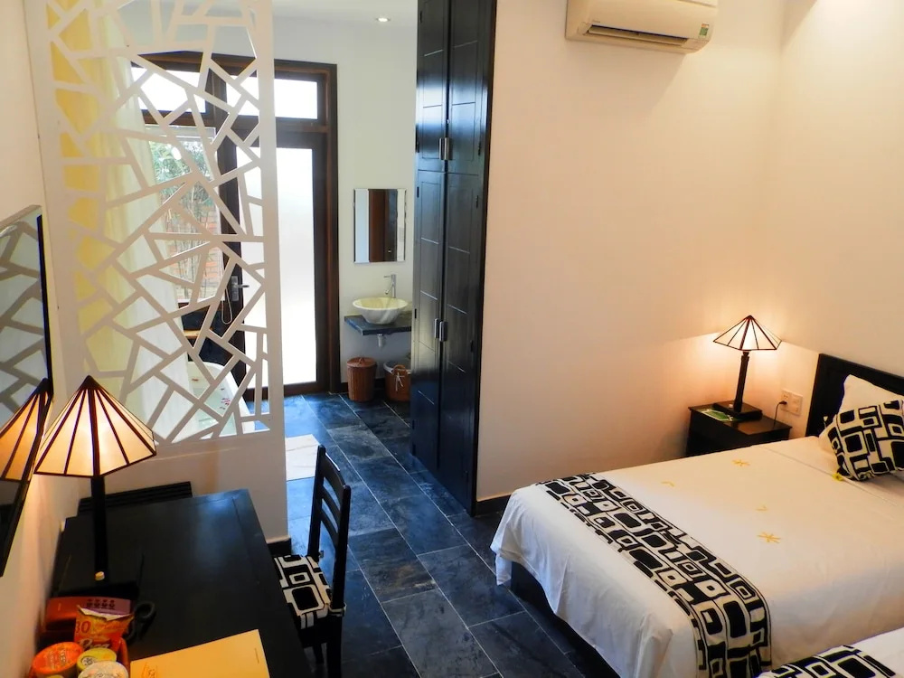 Classic room with garden view