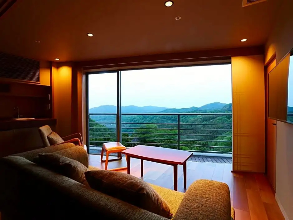Standard Family room with garden view