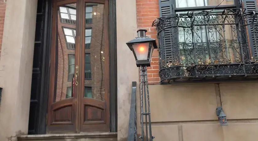 Lafayette House