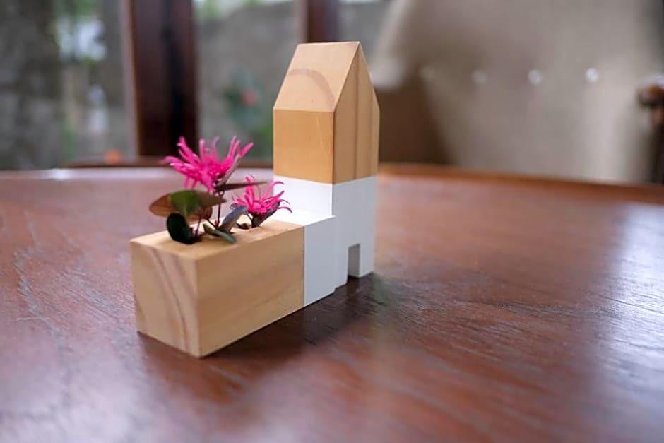 gallery_image_hidden_5