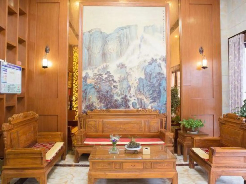 Lobby & Reception