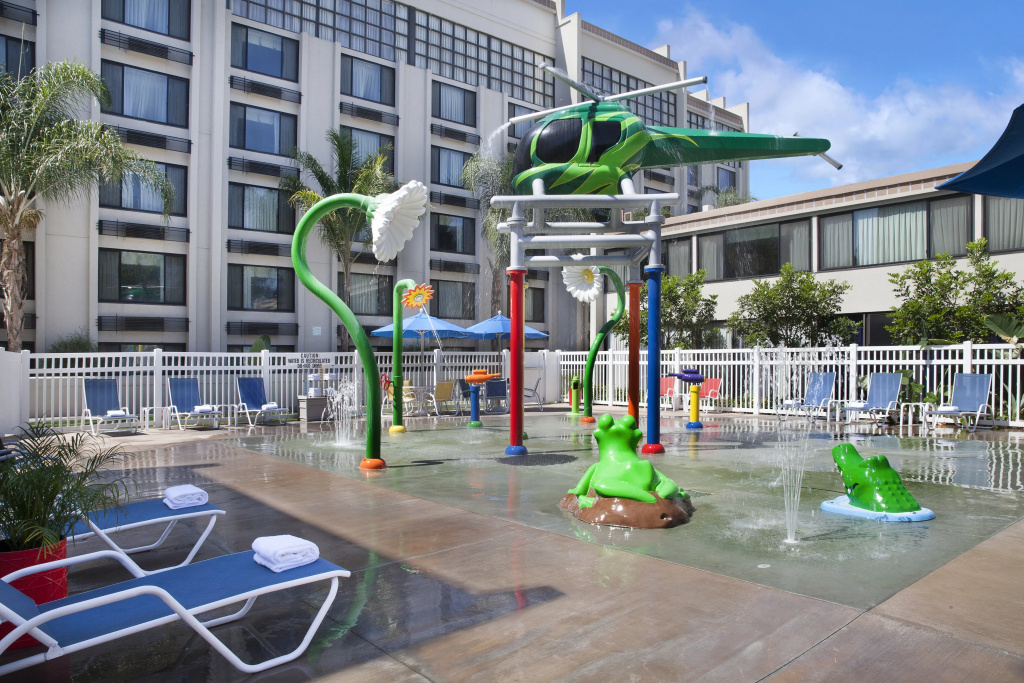 Holiday Inn Hotel & Suites Anaheim by IHG - Général
