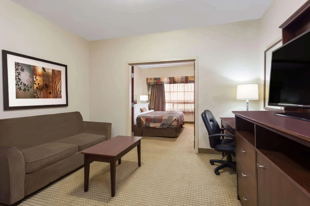 Double Suite (full double bed)