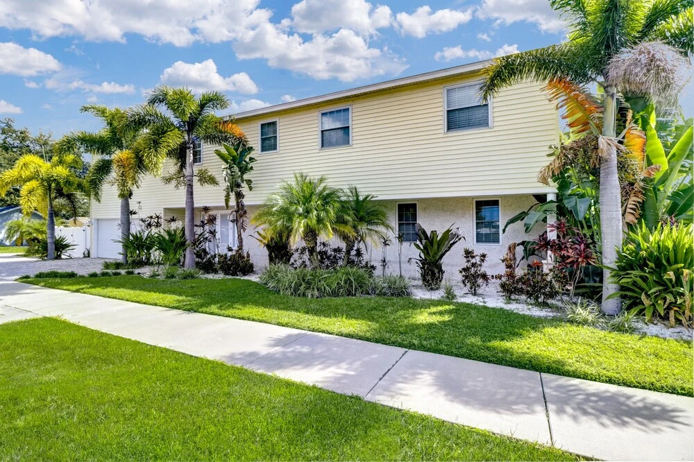 58th St S 1826 - 4 Br Home