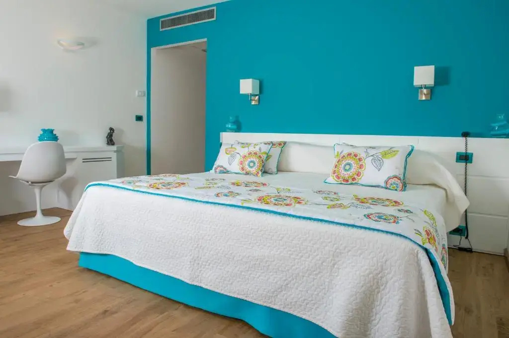 Sea Garden Double room (full double bed)