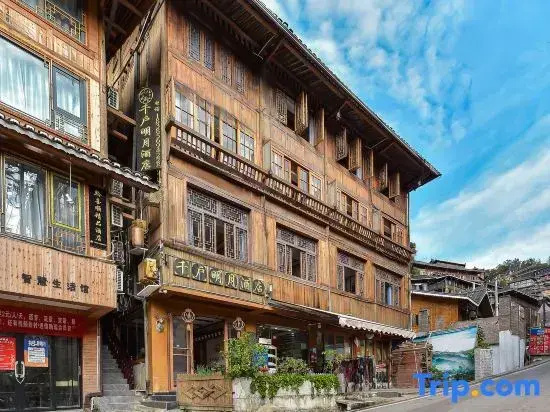 Qianhu Mingyue Hotel