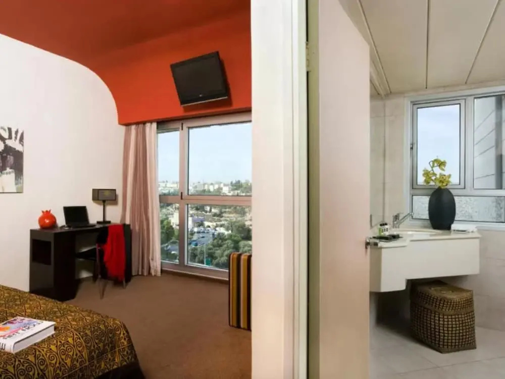 Deluxe room with city view