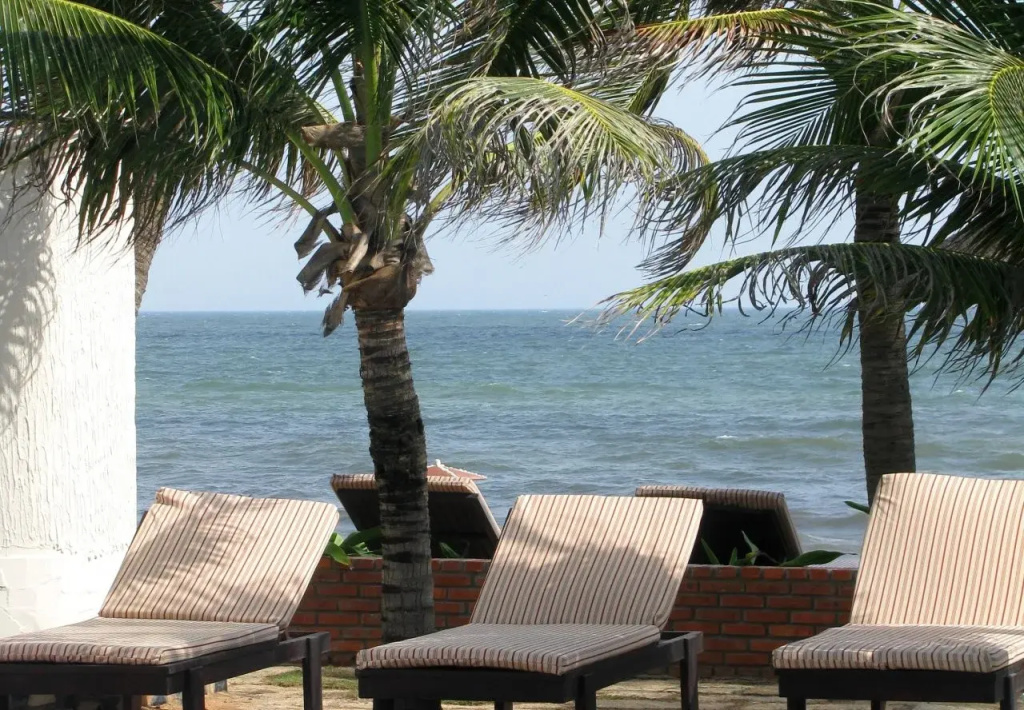 Beach & Waterfront