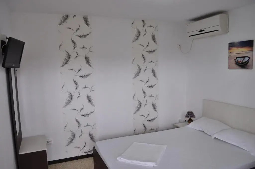 Standard Double room full double bed