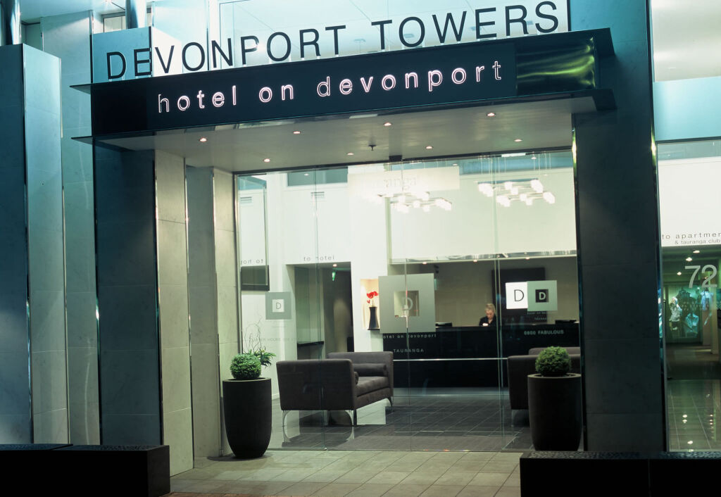 Hotel On Devonport by null