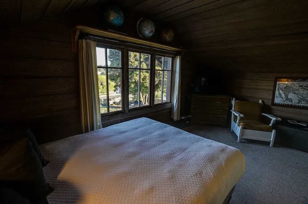 Deluxe Double room with garden view (full double bed)