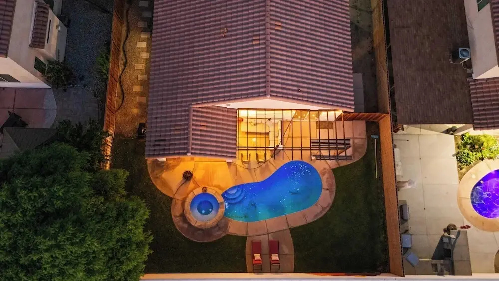 Desert Oasis w/ Pool, Spa, BBQ & Outdoor Dining Under the Palms Calle Tolosa by Avantstay