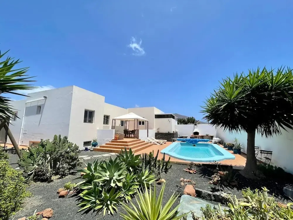 Beautiful Spacious Villa in Playa Blanca