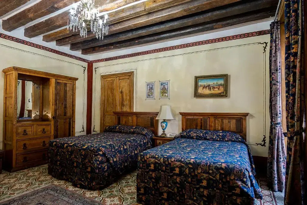 Double Suite with balcony and with view full double bed