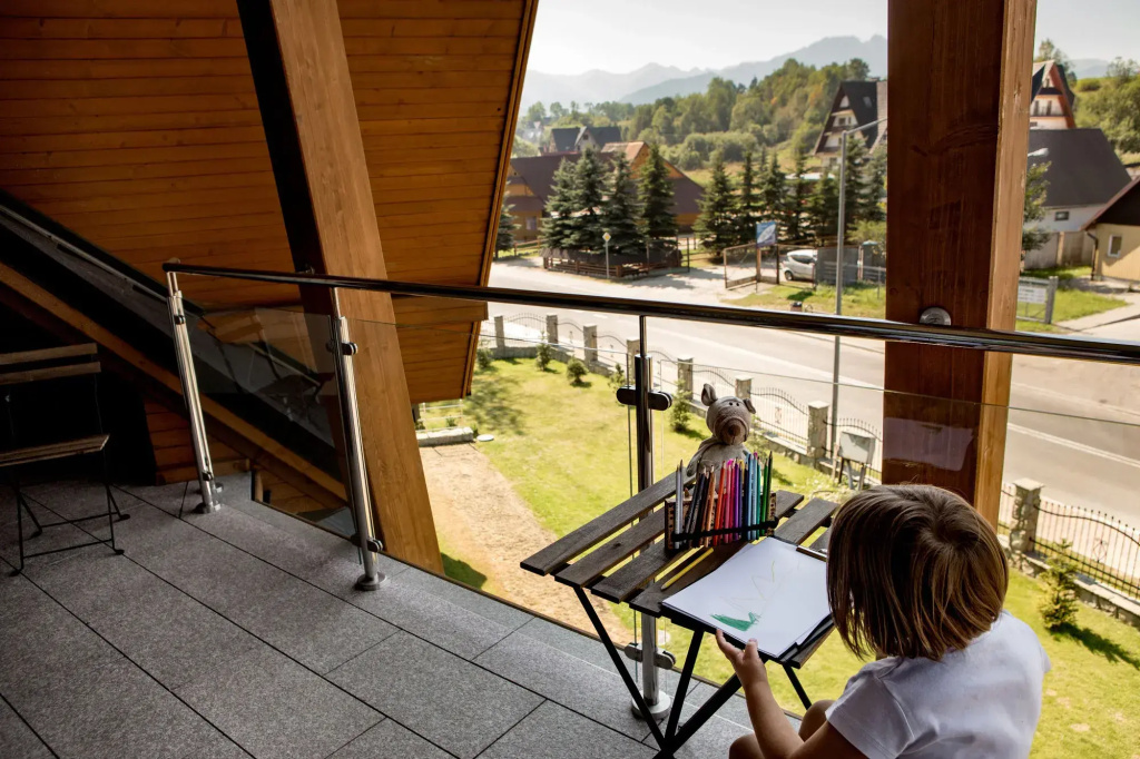 Balcony & Terrace