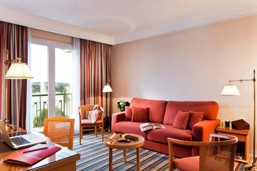 Hôtel Barrière l'Hôtel du Lac - Général