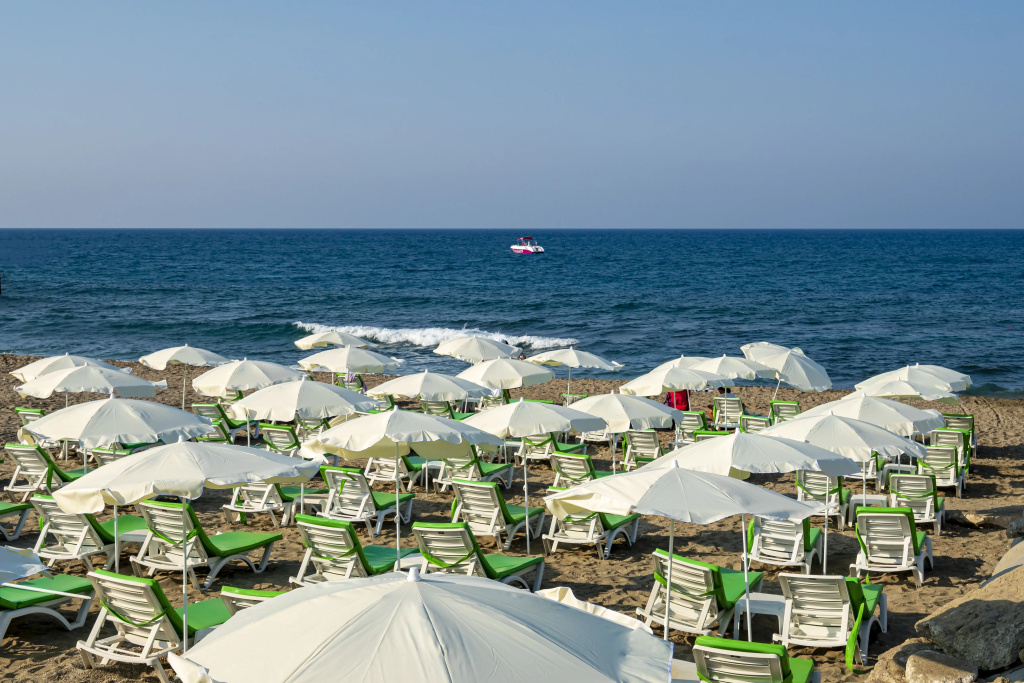 Beach & Waterfront