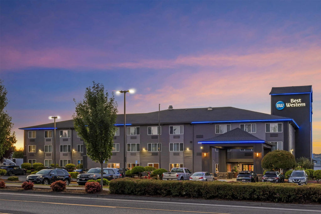 Best Western Cascade Inn & Suites