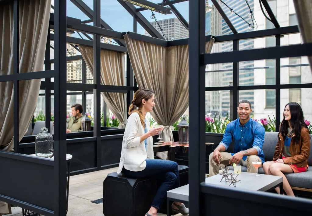 Renaissance Chicago Downtown Hotel
