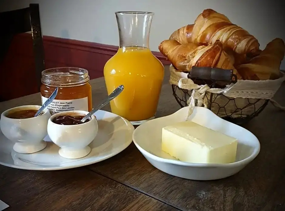 Food & Beverage