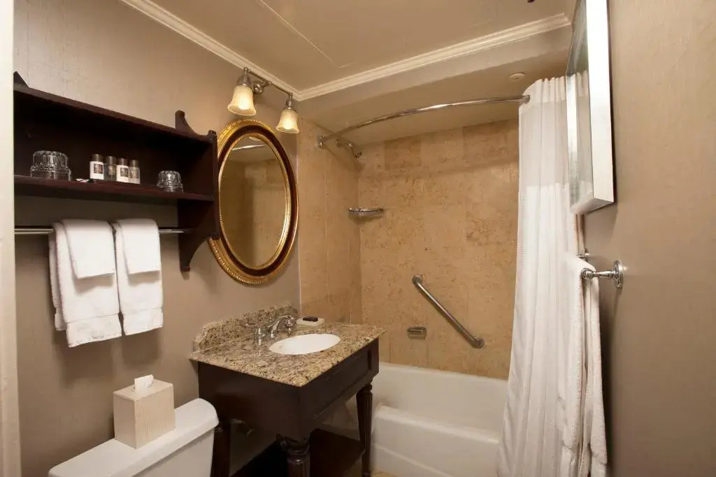 Victorian Accessible Double room (full double bed)