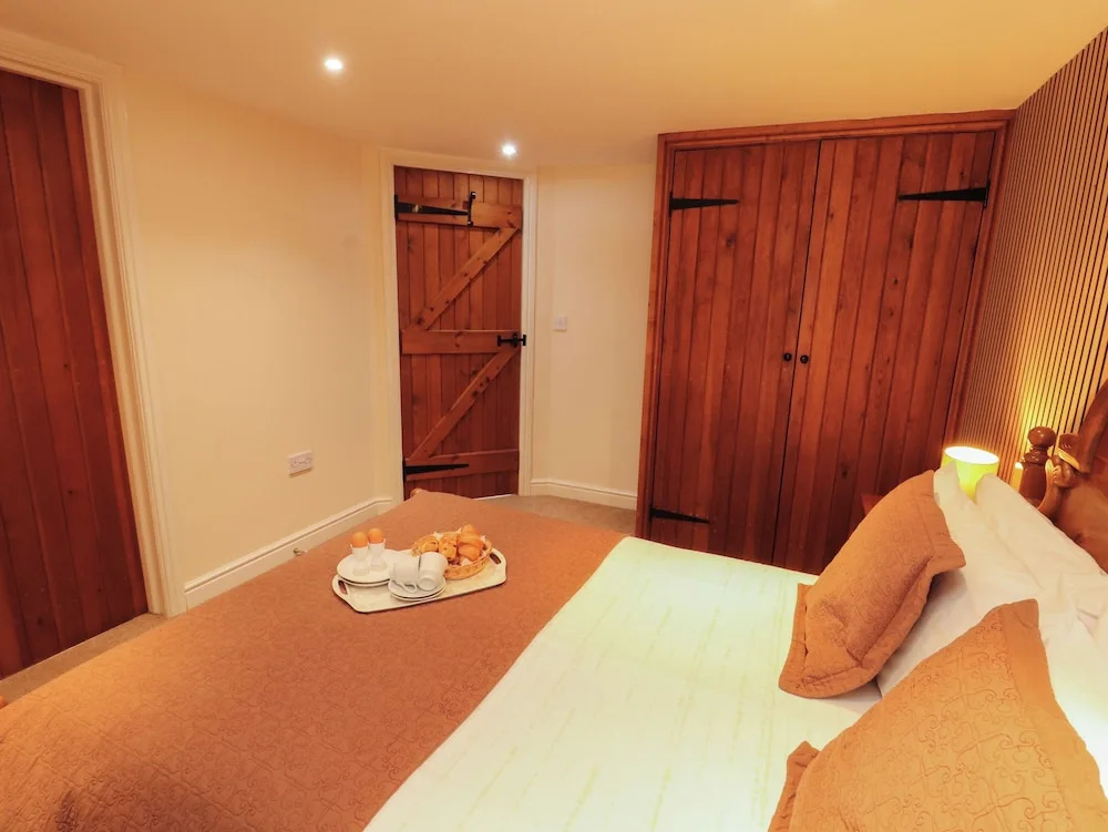 Stable Cottage — 5