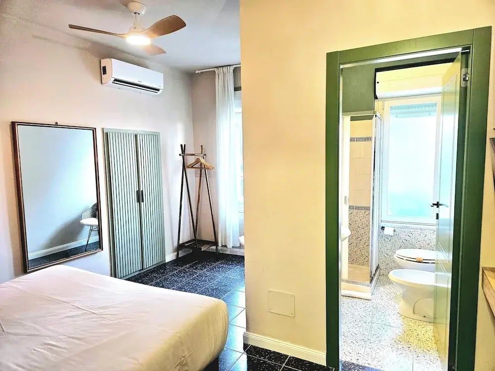 Economy room