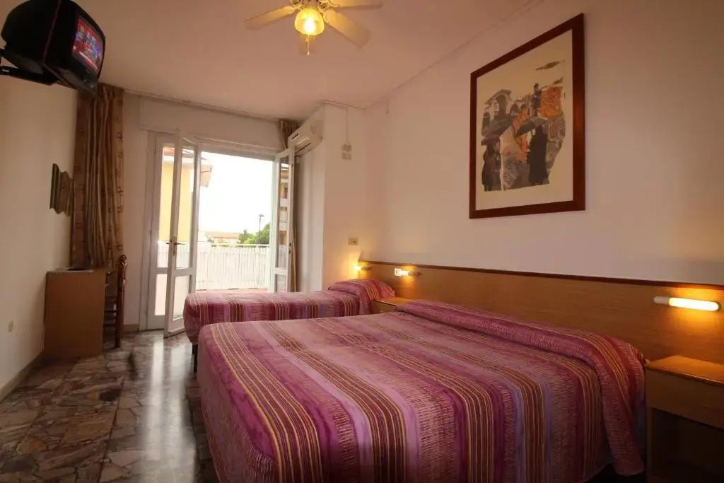 Classic Quadruple room