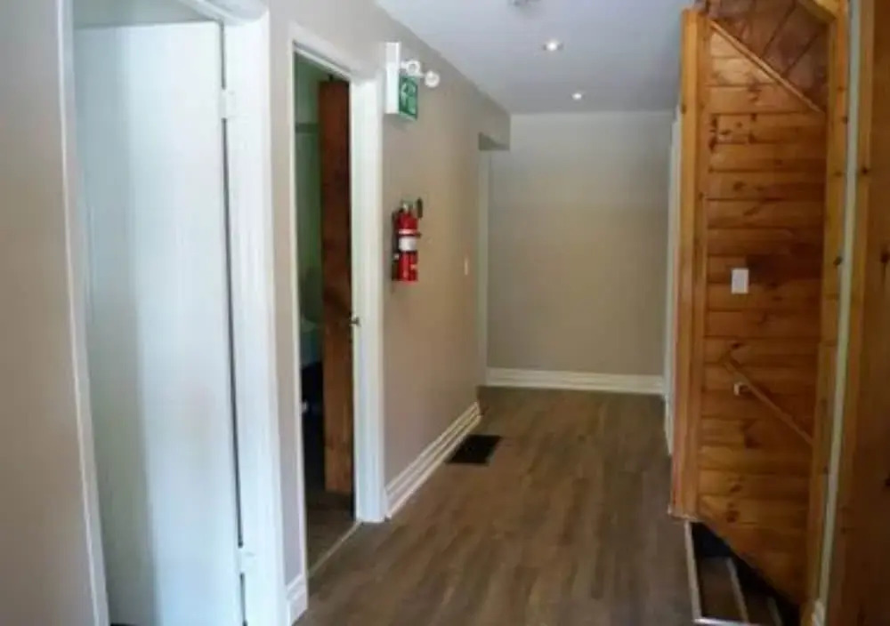 6 Bed Blue Mountain Chalet With Hot Tub 8