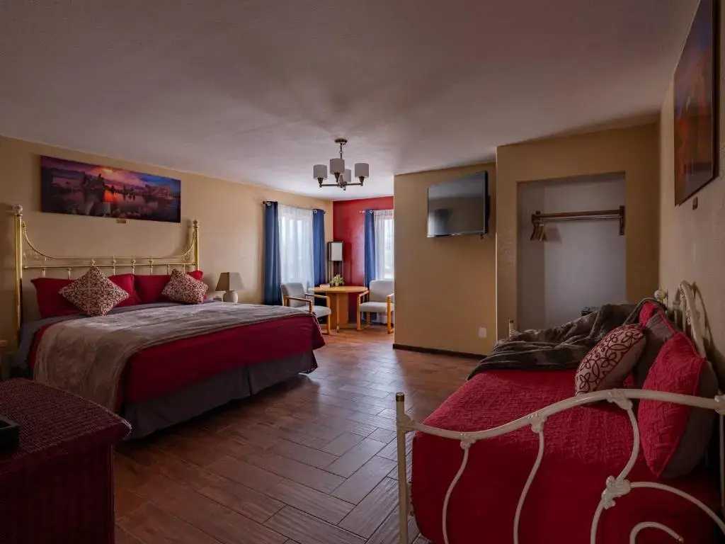 Standard Double room (full double bed)