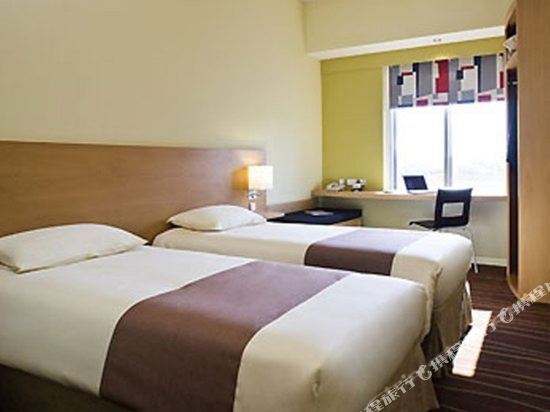 Ibis Al Rigga