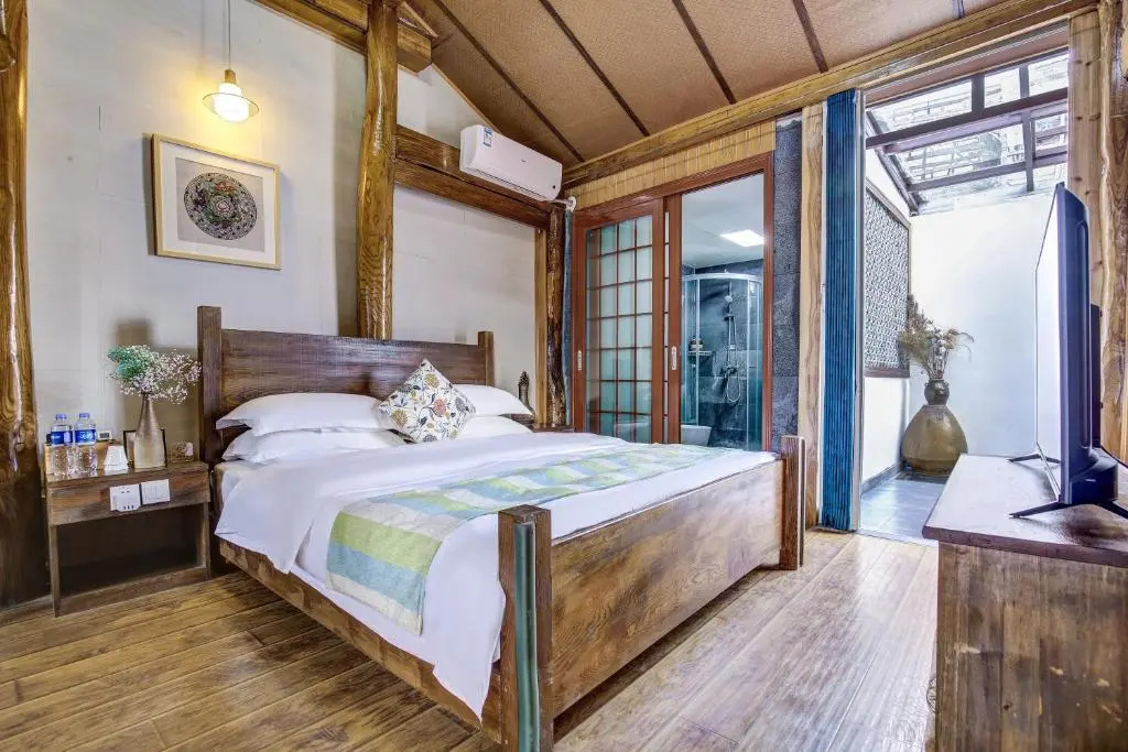 Suite with balcony