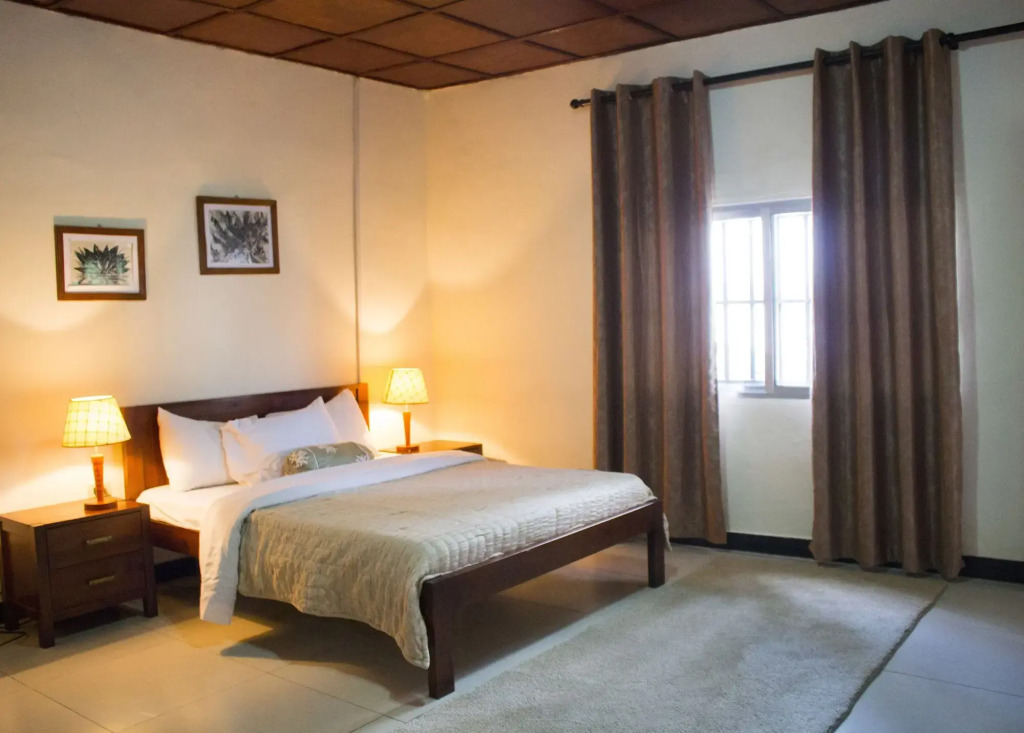 Embassy Suites Hotels & Restaurant - фото 4