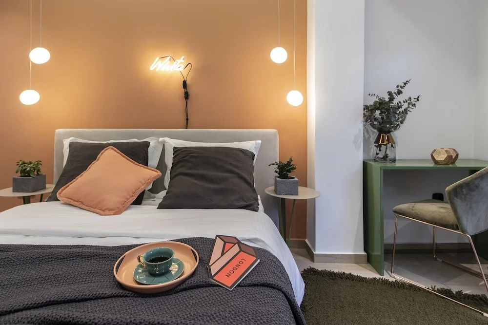 Deluxe Double room with balcony (full double bed)