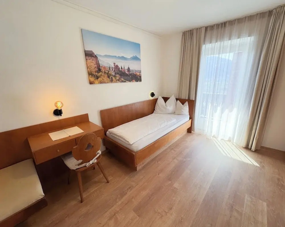 Standard Single room with balcony and with view (single bed)