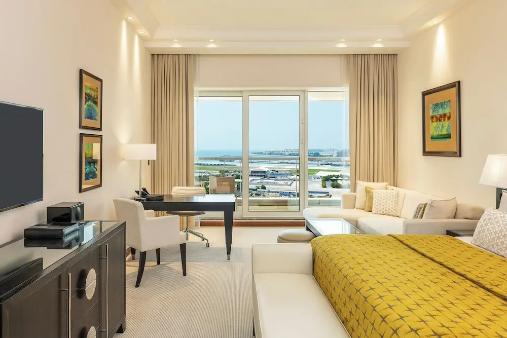 Двухместный номер Premier (двуспальная кровать) в Grosvenor House, a Luxury Collection Hotel, Dubai