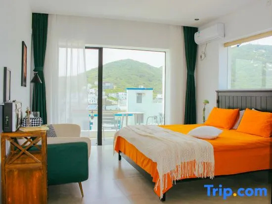 Standard Double room with balcony and with sea view (full double bed)
