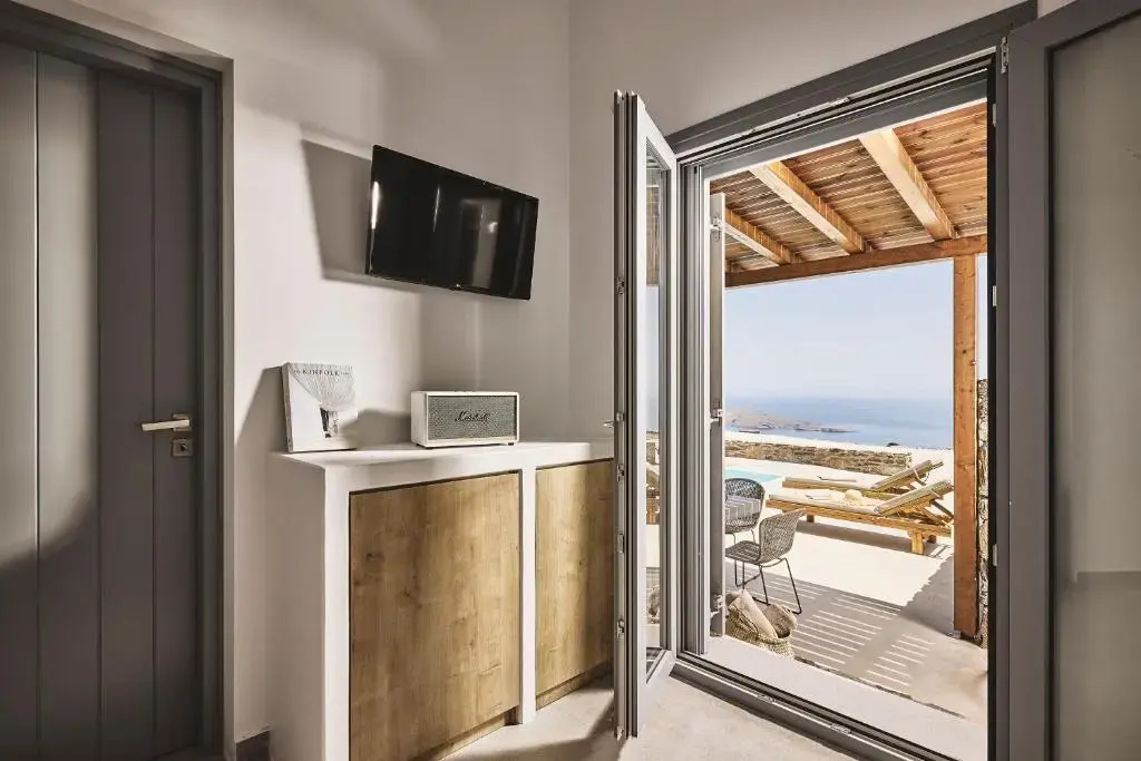 Balcony & Terrace