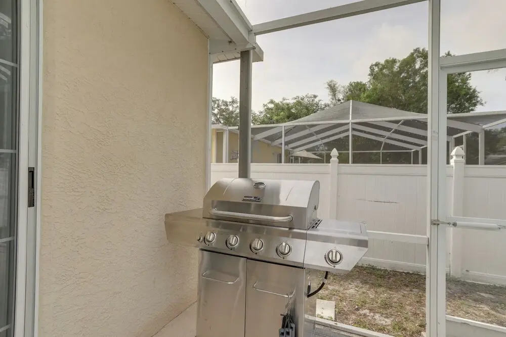 Coastal Getaway w/ Pool: 6 Mi to St Pete Beach!