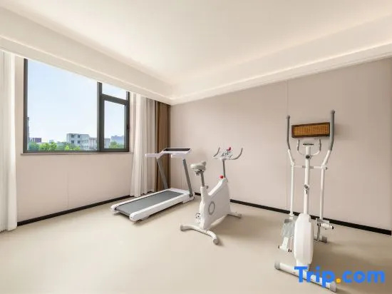 IDJ E-Sports Hotel (Xinxiang Henan Normal University)