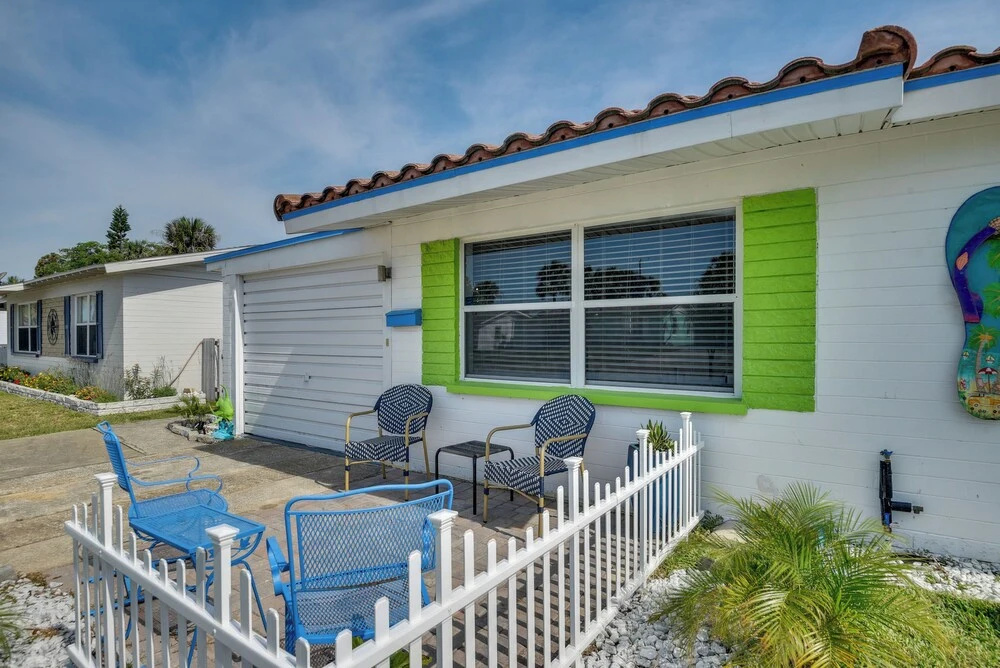 Pet-friendly Ormond Beach Home w/ Fire Pit!