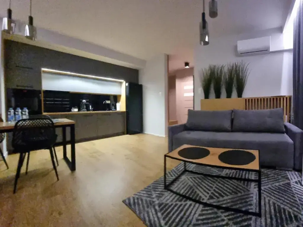Apartament Plaza Tower Deluxe -Zagnańska (Garaż, Targi)