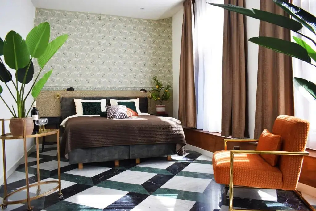 Deluxe Suite