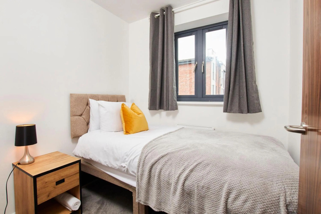 Exquisite 5 Bedroom Manchester House Sleeps8 wParking