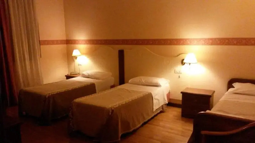 Albergo Ristorante Flora - Chambres