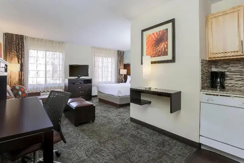 Staybridge Suites Columbus-Dublin by IHG - Chambres